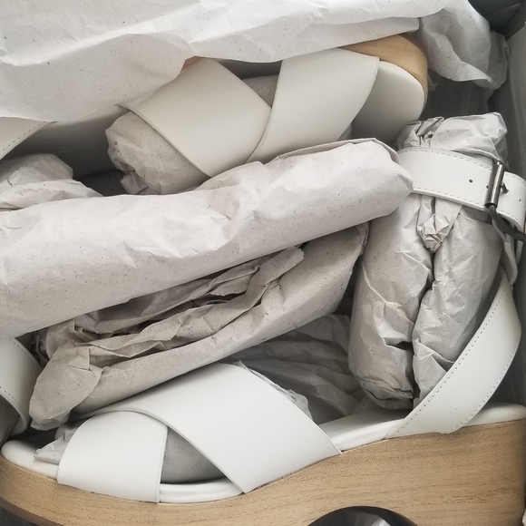 Everlane White Clog Sandals - Picture 5 of 7